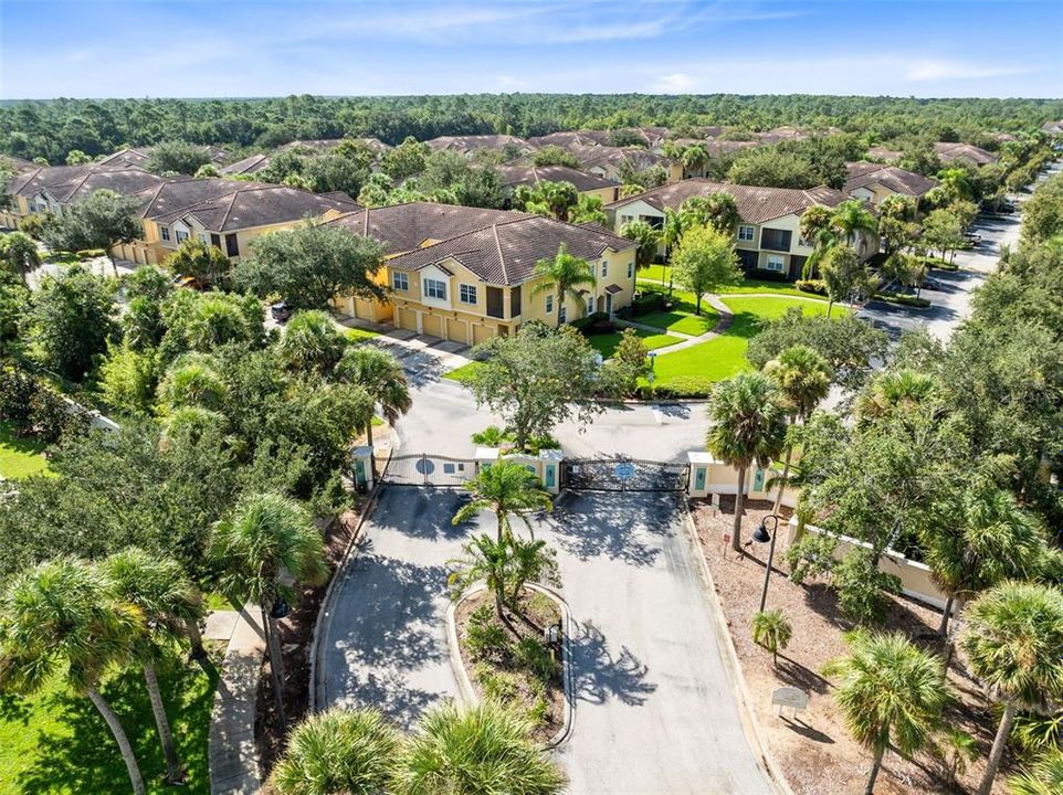 Active With Contract: $265,000 (2 beds, 2 baths, 1015 Square Feet)