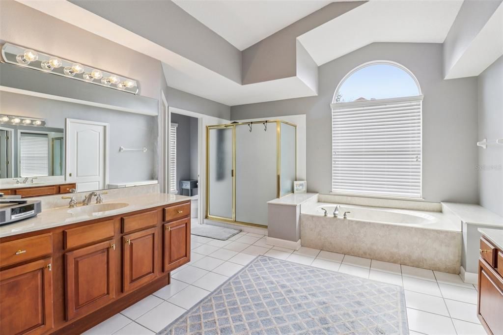 For Sale: $774,994 (5 beds, 3 baths, 3525 Square Feet)