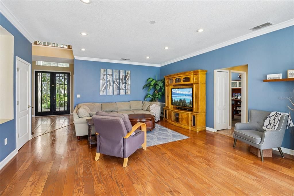 For Sale: $774,994 (5 beds, 3 baths, 3525 Square Feet)