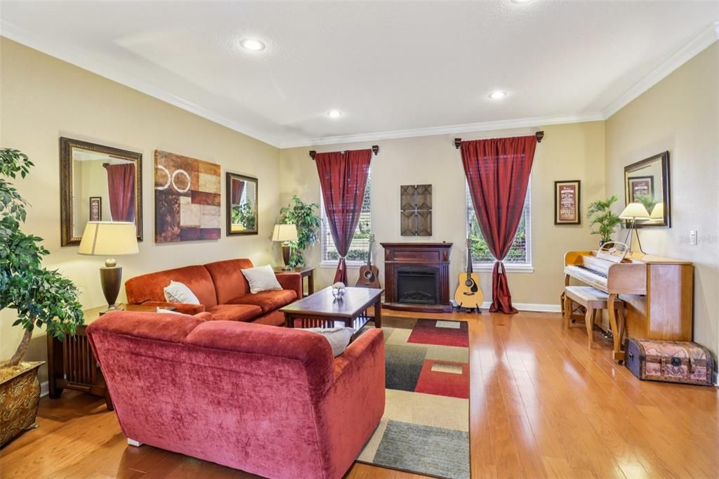 For Sale: $774,994 (5 beds, 3 baths, 3525 Square Feet)