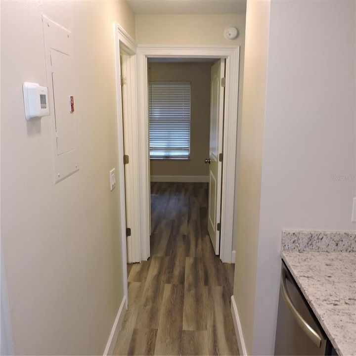 待售: $142,500 (2 贝兹, 2 浴室, 912 平方英尺)