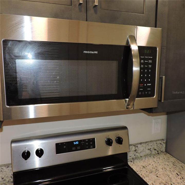 待售: $142,500 (2 贝兹, 2 浴室, 912 平方英尺)