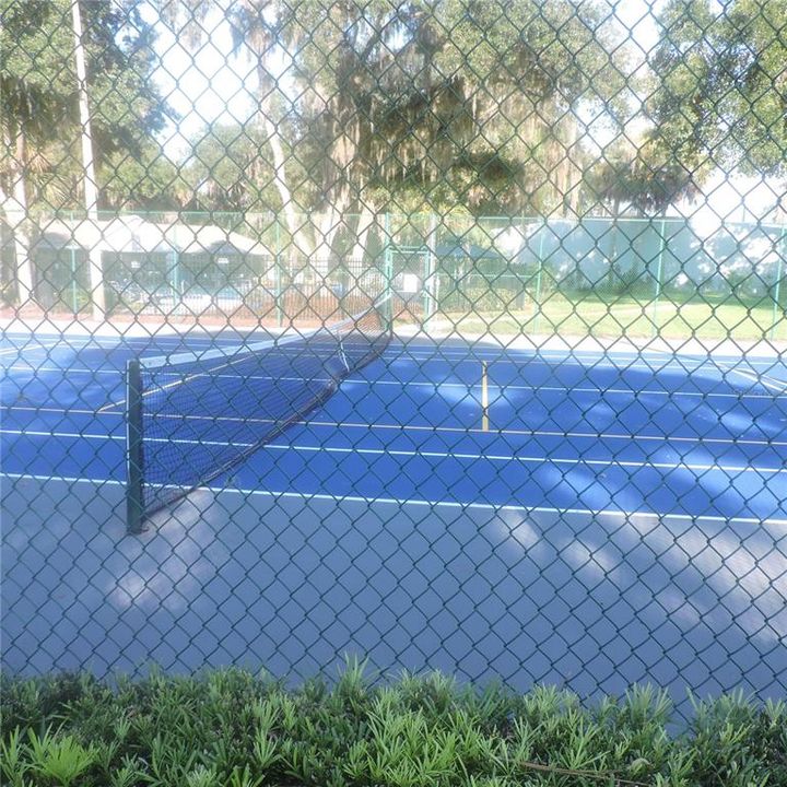 待售: $142,500 (2 贝兹, 2 浴室, 912 平方英尺)