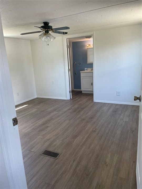 En Venta: $147,000 (2 camas, 2 baños, 924 Pies cuadrados)