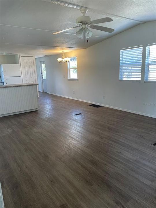 En Venta: $147,000 (2 camas, 2 baños, 924 Pies cuadrados)