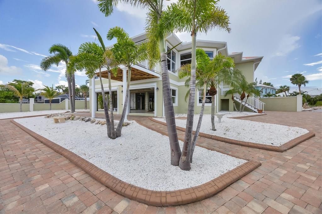 待售: $1,899,999 (3 贝兹, 2 浴室, 2504 平方英尺)