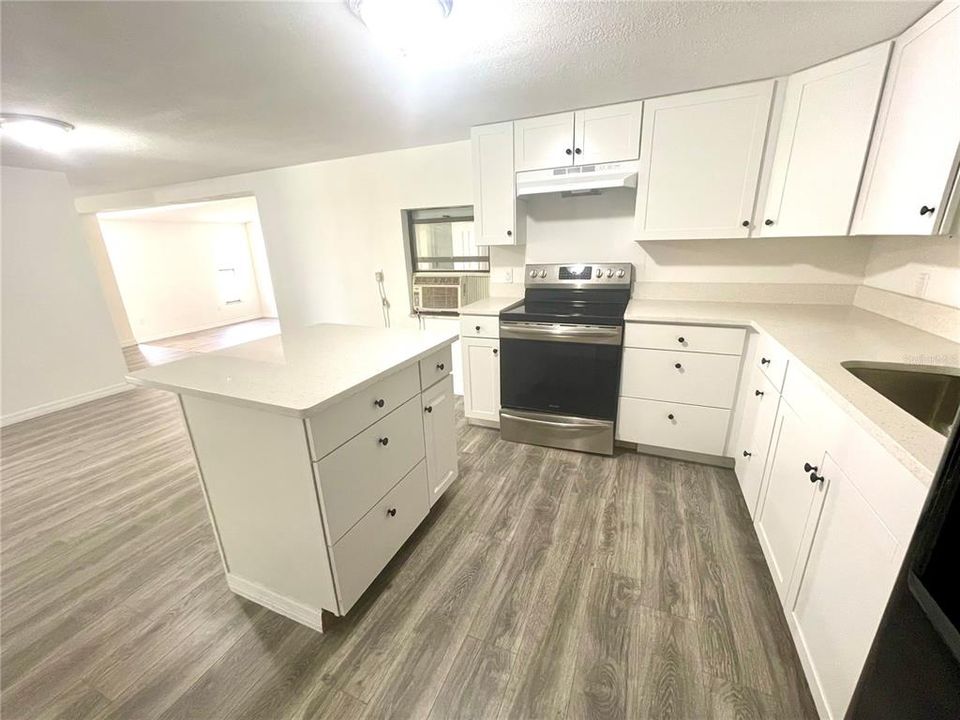 For Sale: $159,000 (2 beds, 1 baths, 1224 Square Feet)