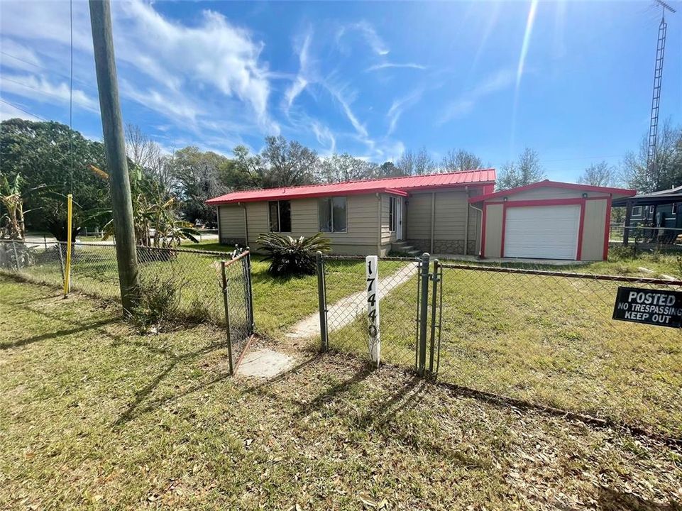 For Sale: $159,000 (2 beds, 1 baths, 1224 Square Feet)