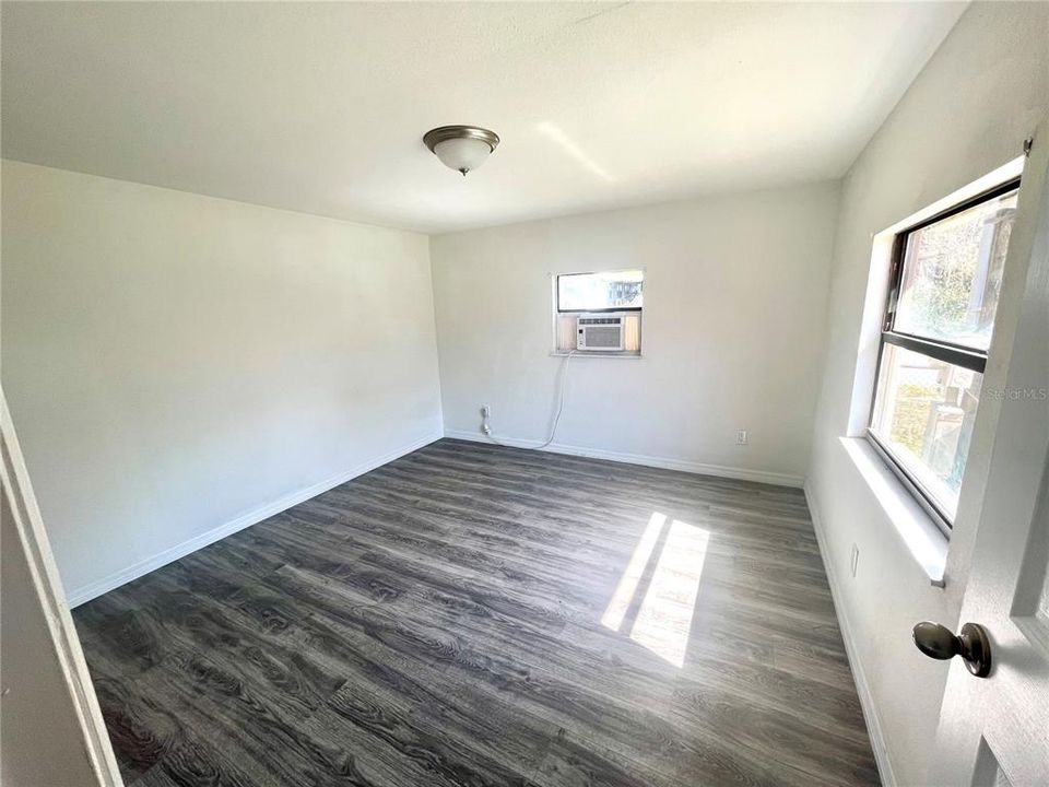 For Sale: $159,000 (2 beds, 1 baths, 1224 Square Feet)