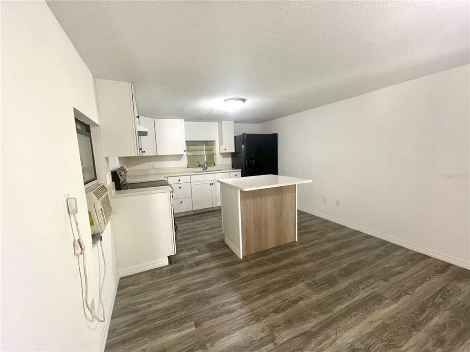 For Sale: $159,000 (2 beds, 1 baths, 1224 Square Feet)