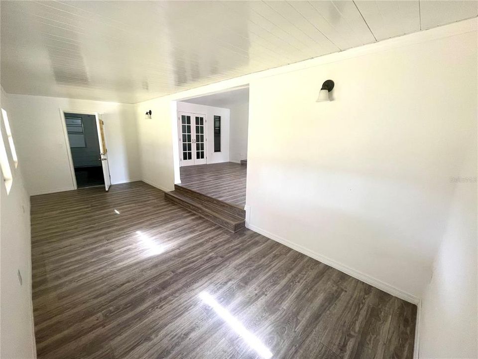 For Sale: $159,000 (2 beds, 1 baths, 1224 Square Feet)