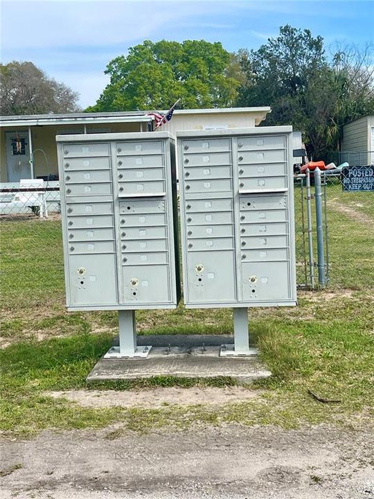 For Sale: $159,000 (2 beds, 1 baths, 1224 Square Feet)