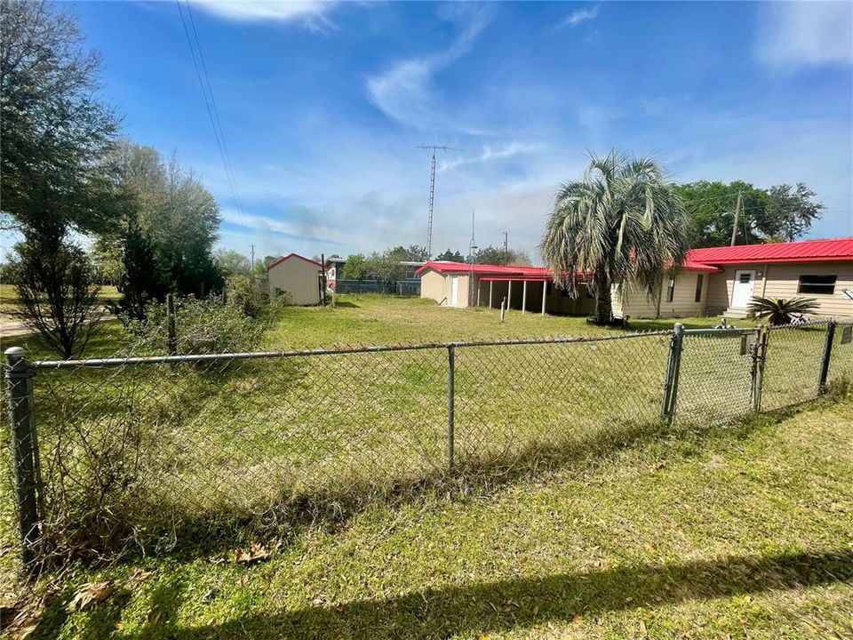 For Sale: $159,000 (2 beds, 1 baths, 1224 Square Feet)