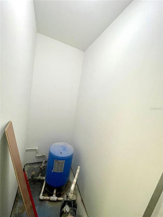 For Sale: $159,000 (2 beds, 1 baths, 1224 Square Feet)