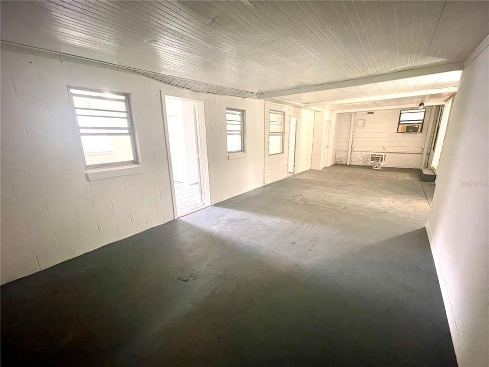 For Sale: $159,000 (2 beds, 1 baths, 1224 Square Feet)