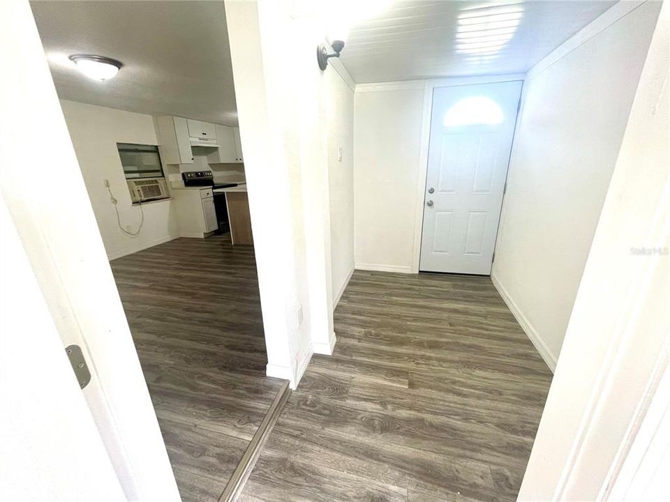 For Sale: $159,000 (2 beds, 1 baths, 1224 Square Feet)