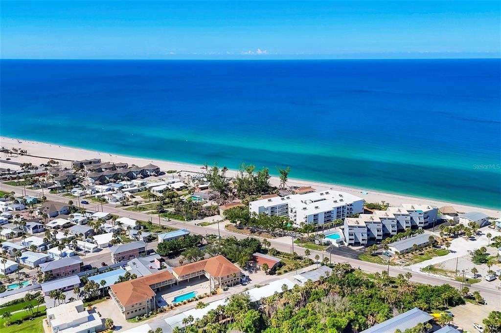 En Venta: $724,900 (3 camas, 2 baños, 1421 Pies cuadrados)