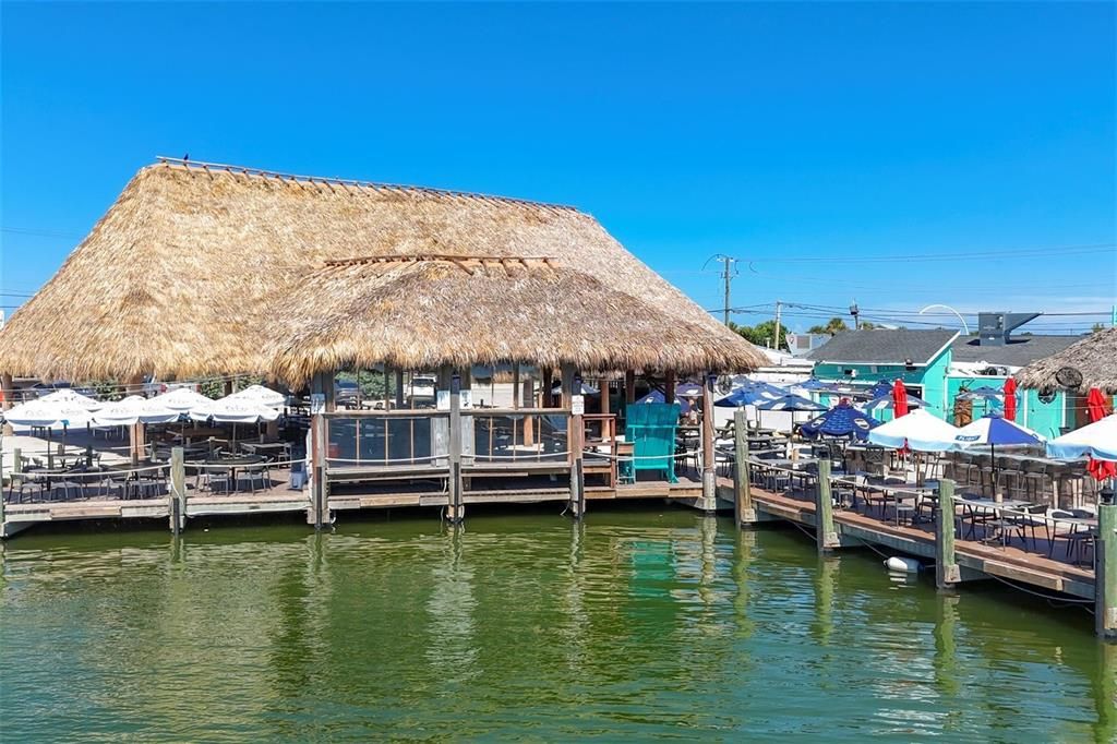 En Venta: $724,900 (3 camas, 2 baños, 1421 Pies cuadrados)