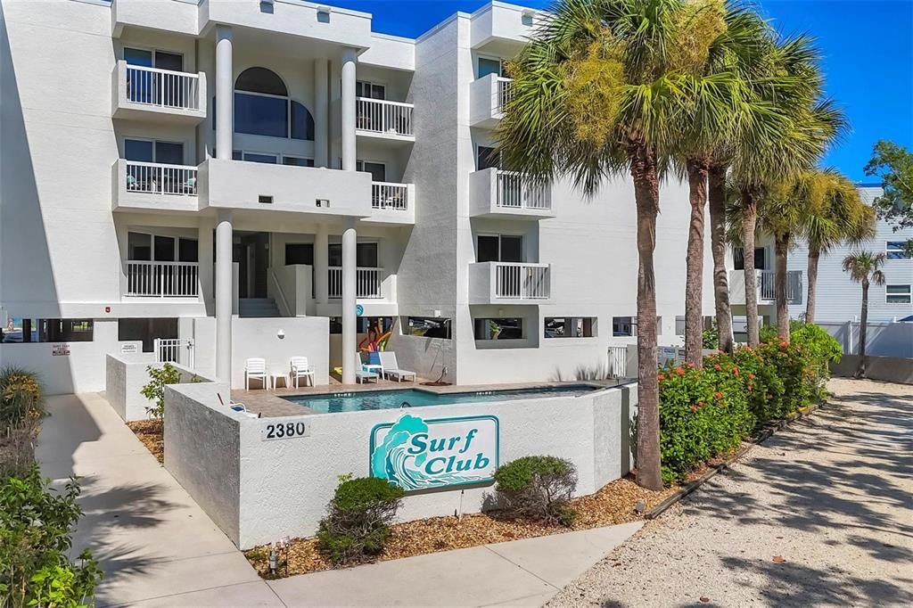 En Venta: $724,900 (3 camas, 2 baños, 1421 Pies cuadrados)