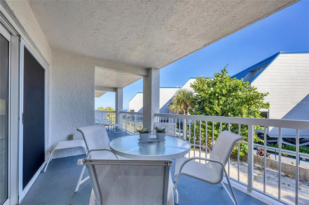 En Venta: $724,900 (3 camas, 2 baños, 1421 Pies cuadrados)