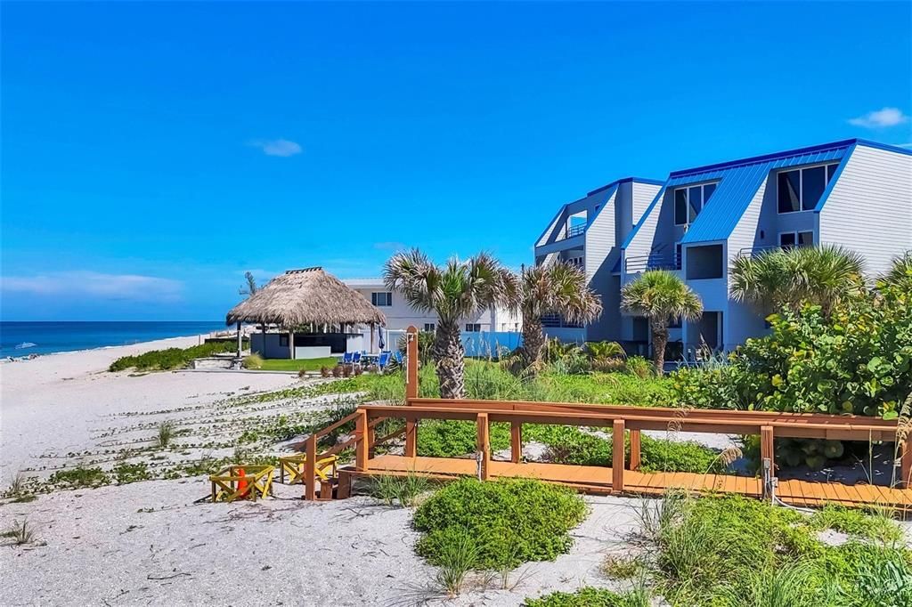 En Venta: $724,900 (3 camas, 2 baños, 1421 Pies cuadrados)