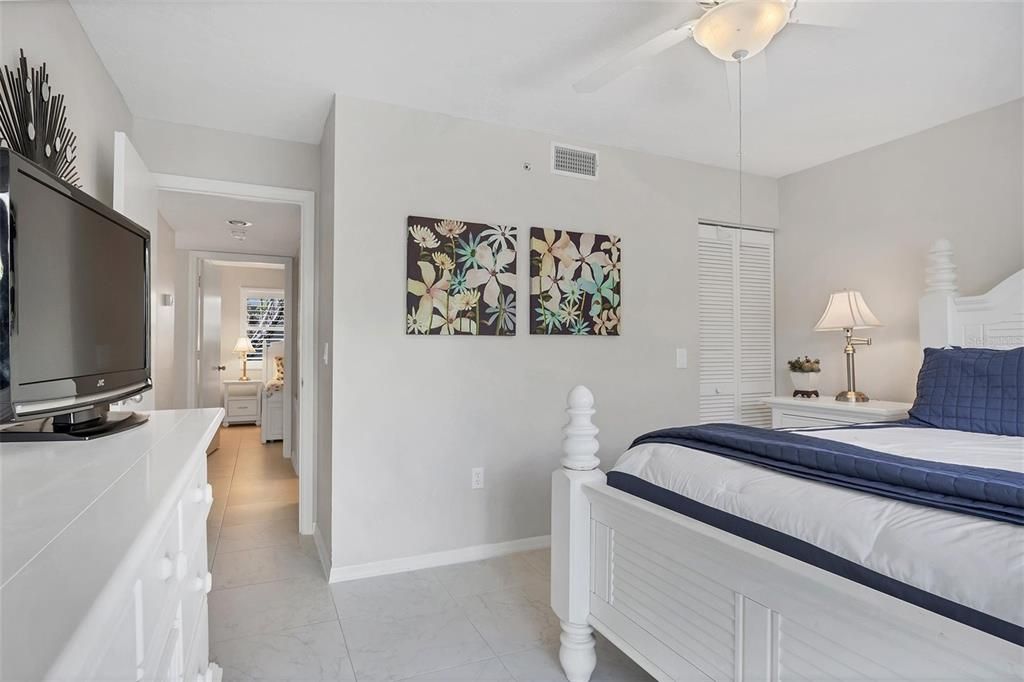 En Venta: $724,900 (3 camas, 2 baños, 1421 Pies cuadrados)