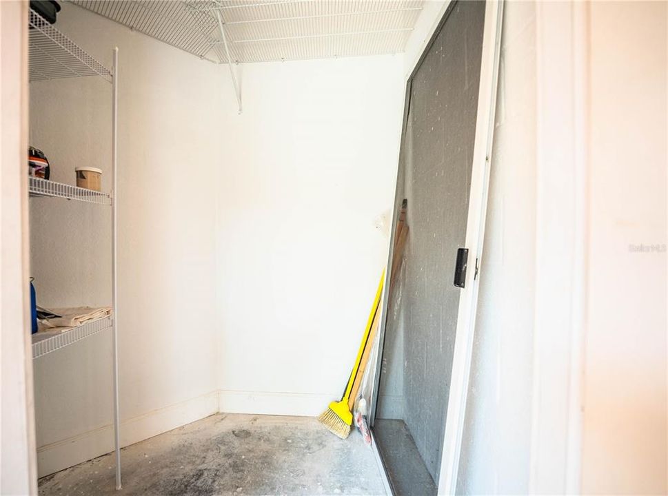 For Sale: $230,000 (3 beds, 2 baths, 1733 Square Feet)