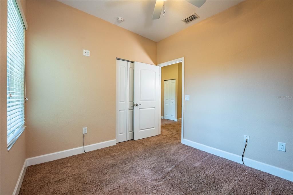 For Sale: $230,000 (3 beds, 2 baths, 1733 Square Feet)