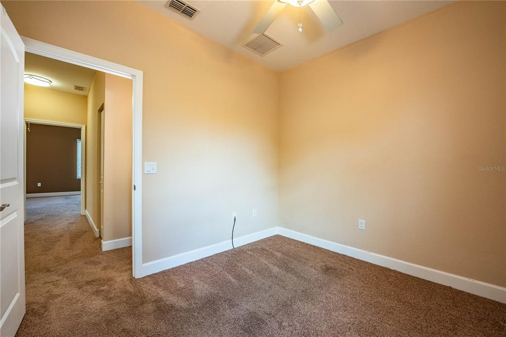 For Sale: $230,000 (3 beds, 2 baths, 1733 Square Feet)