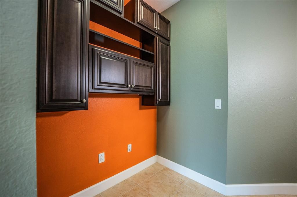 For Sale: $230,000 (3 beds, 2 baths, 1733 Square Feet)