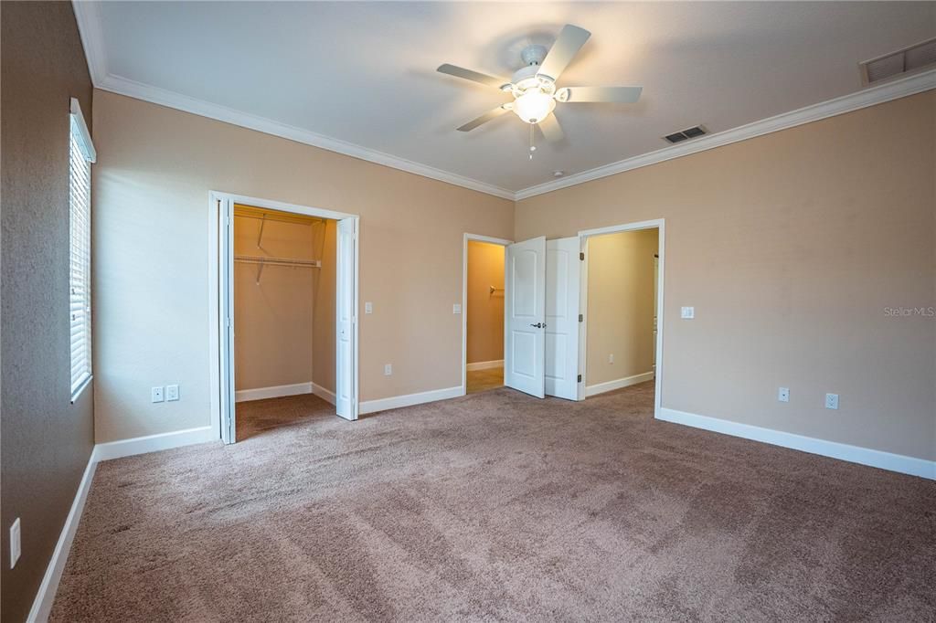 For Sale: $230,000 (3 beds, 2 baths, 1733 Square Feet)