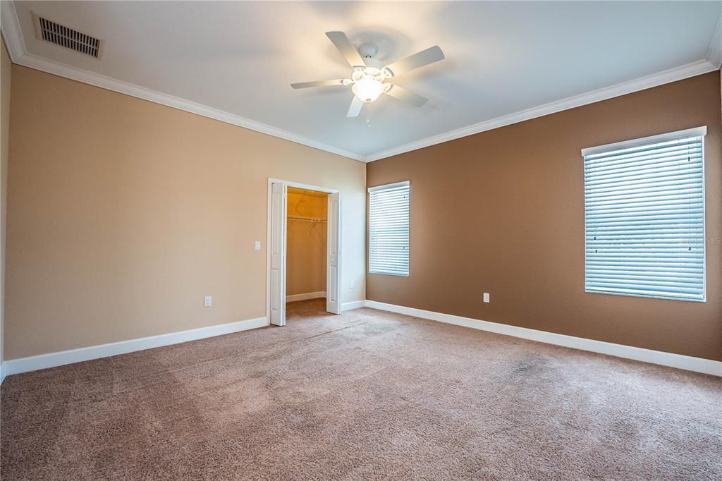 For Sale: $230,000 (3 beds, 2 baths, 1733 Square Feet)