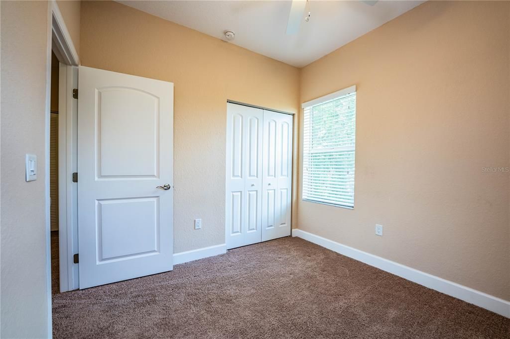 For Sale: $230,000 (3 beds, 2 baths, 1733 Square Feet)