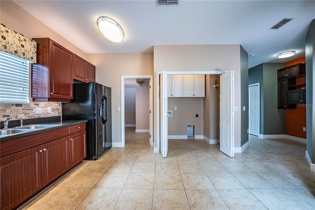 For Sale: $230,000 (3 beds, 2 baths, 1733 Square Feet)