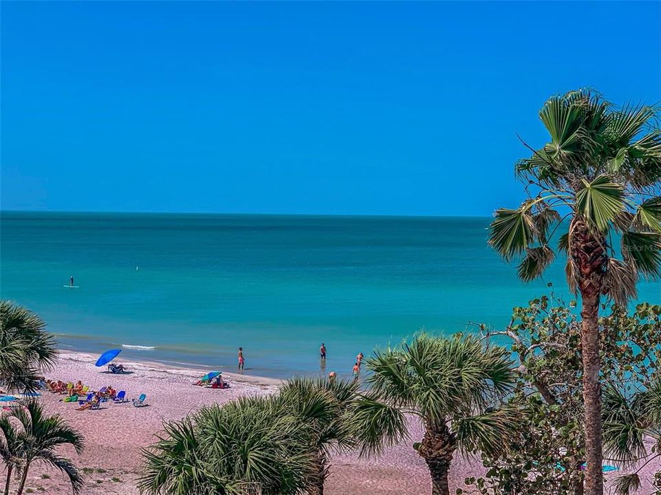 Active With Contract: $1,699,900 (3 beds, 3 baths, 2320 Square Feet)