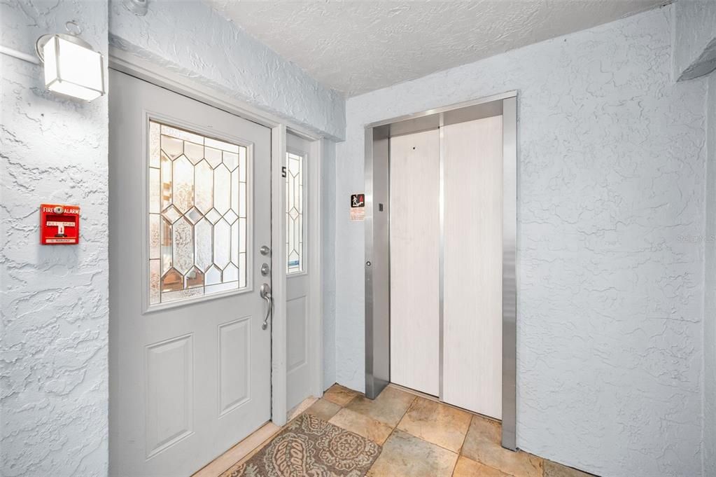 Active With Contract: $1,699,900 (3 beds, 3 baths, 2320 Square Feet)