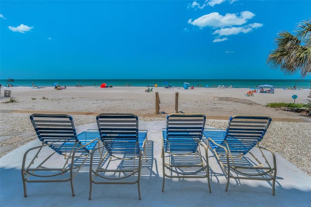 Active With Contract: $1,699,900 (3 beds, 3 baths, 2320 Square Feet)