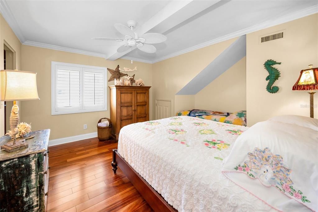 Active With Contract: $1,699,900 (3 beds, 3 baths, 2320 Square Feet)