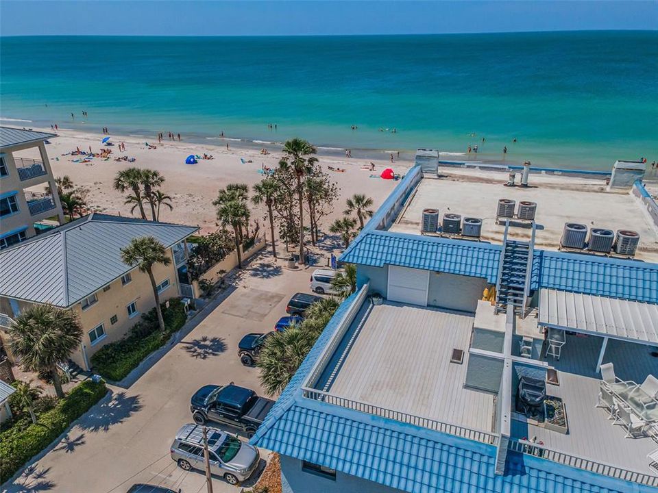 Active With Contract: $1,699,900 (3 beds, 3 baths, 2320 Square Feet)