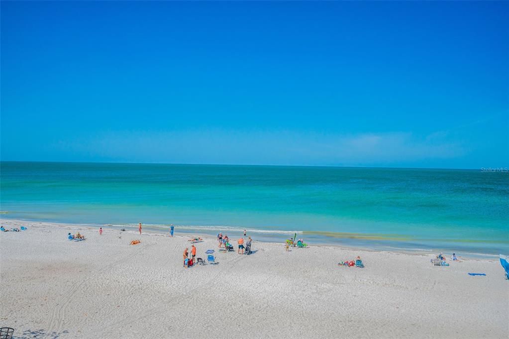 Active With Contract: $1,699,900 (3 beds, 3 baths, 2320 Square Feet)