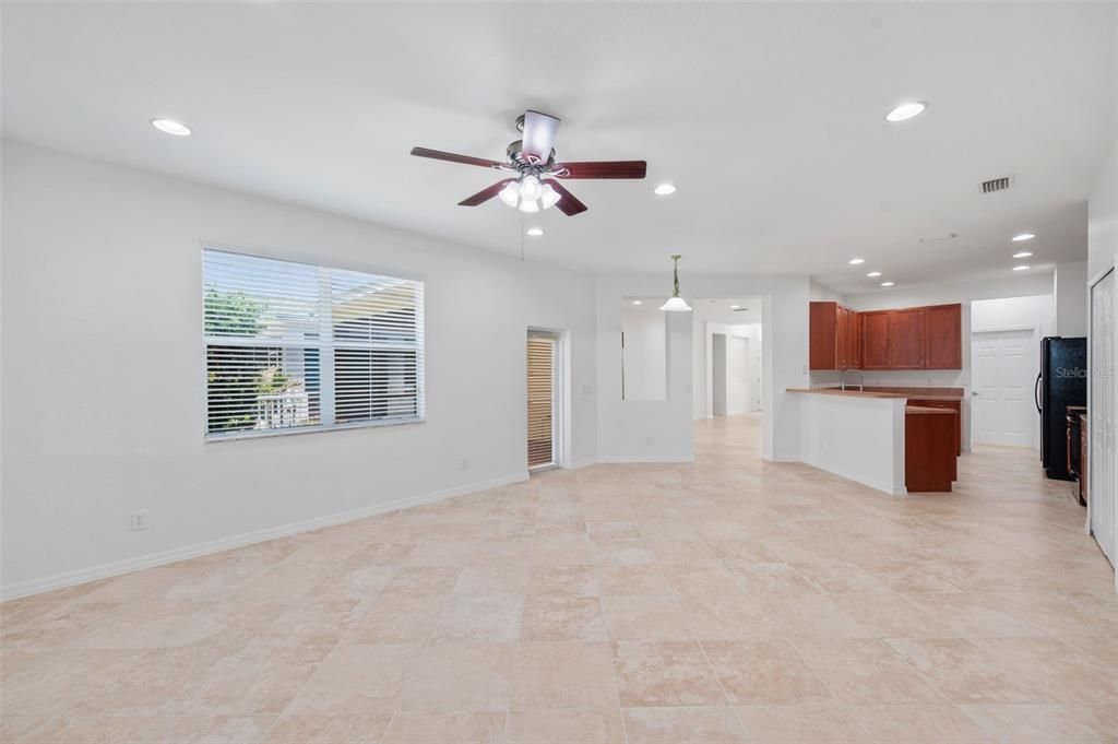 For Sale: $424,900 (4 beds, 3 baths, 2281 Square Feet)