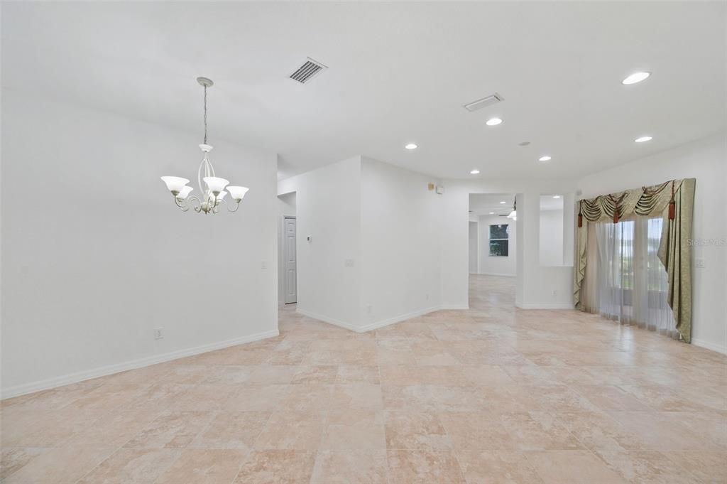 For Sale: $424,900 (4 beds, 3 baths, 2281 Square Feet)