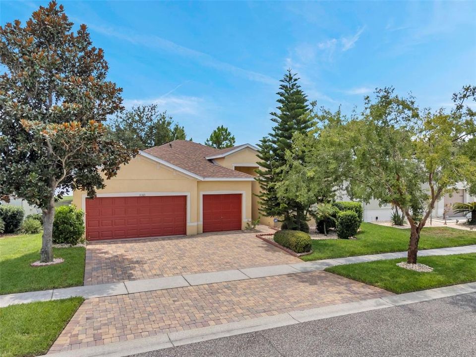 For Sale: $424,900 (4 beds, 3 baths, 2281 Square Feet)