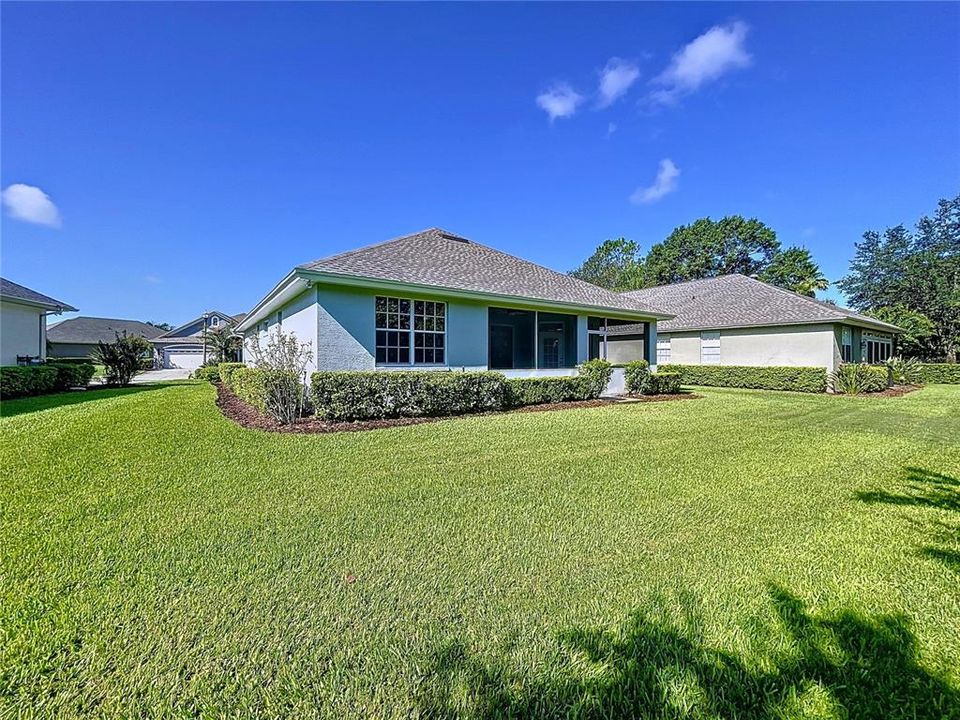 For Sale: $370,000 (2 beds, 2 baths, 1557 Square Feet)