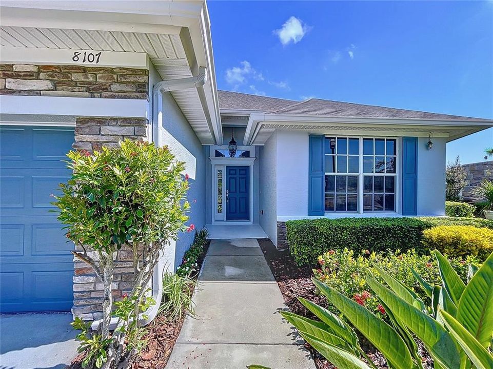 For Sale: $370,000 (2 beds, 2 baths, 1557 Square Feet)