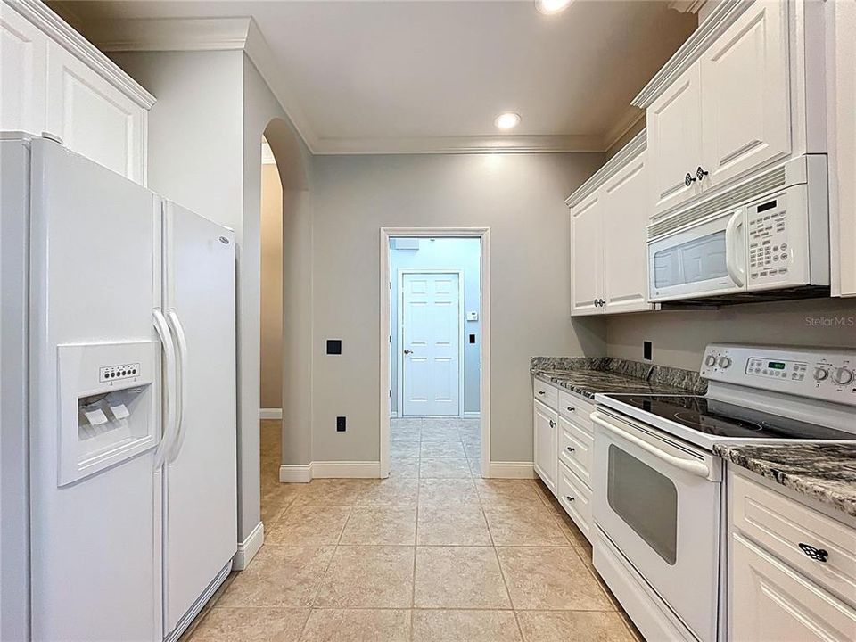 For Sale: $370,000 (2 beds, 2 baths, 1557 Square Feet)