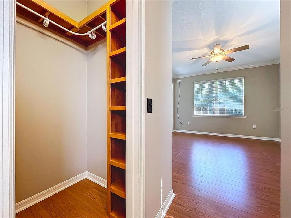 For Sale: $370,000 (2 beds, 2 baths, 1557 Square Feet)