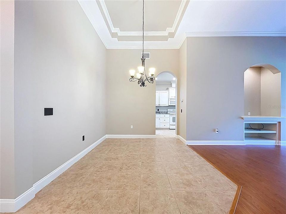 For Sale: $370,000 (2 beds, 2 baths, 1557 Square Feet)