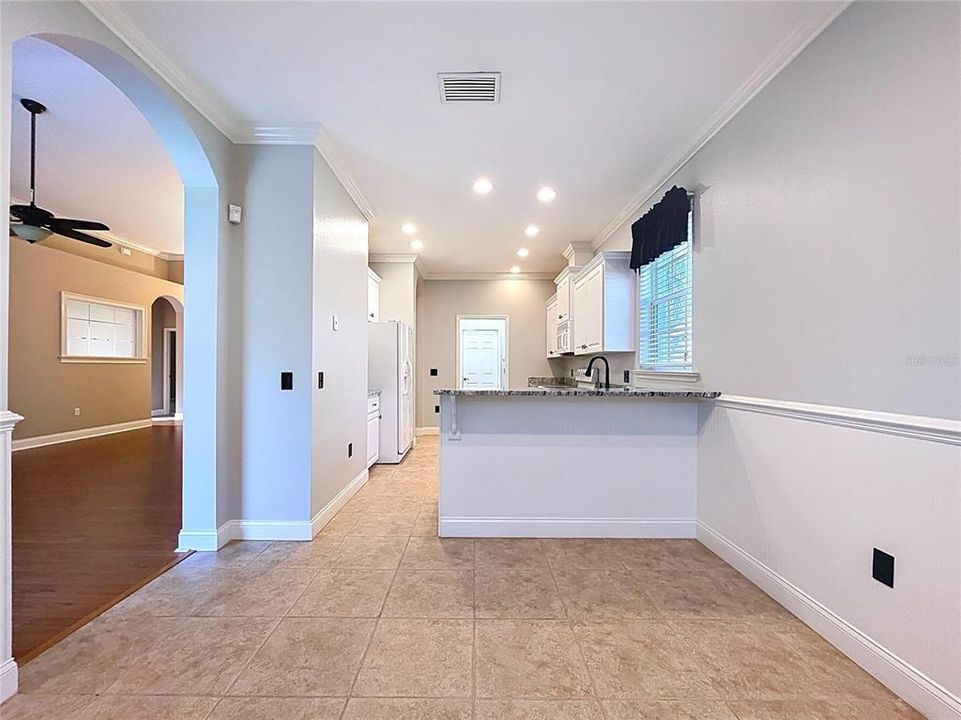 For Sale: $370,000 (2 beds, 2 baths, 1557 Square Feet)