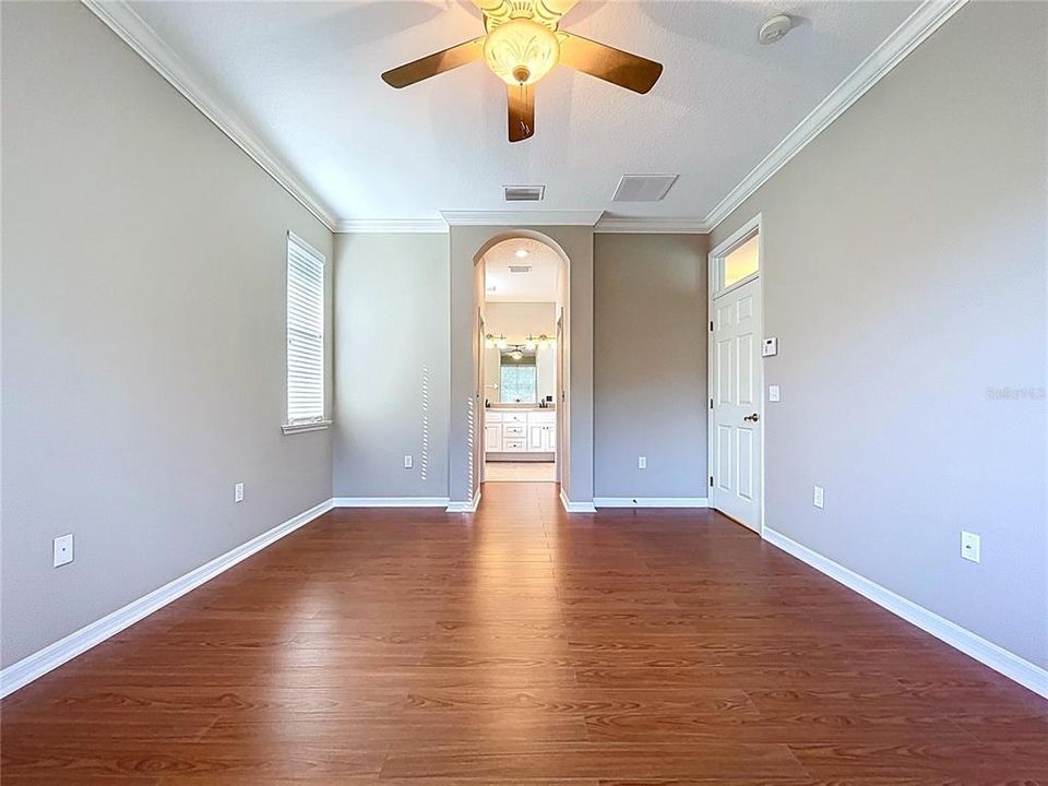 For Sale: $370,000 (2 beds, 2 baths, 1557 Square Feet)